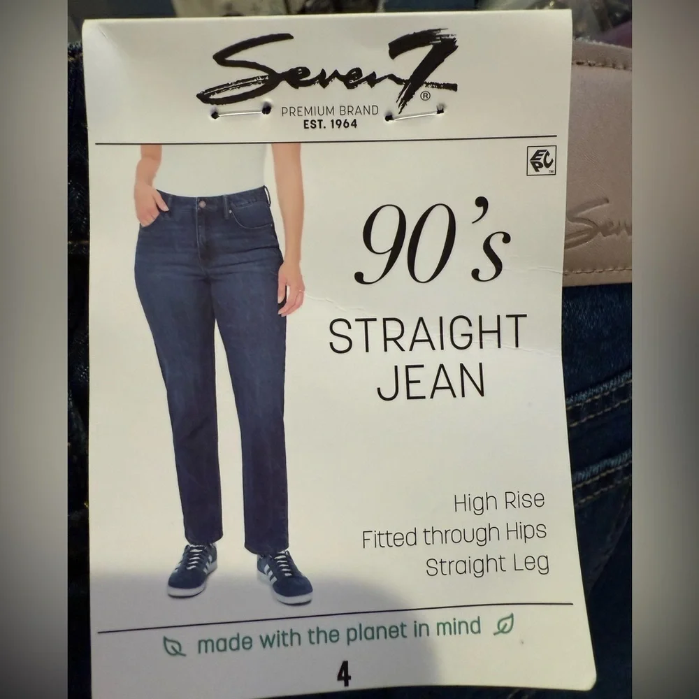Seven7 Jeans 90s High Rise Fitted through Hips Straight Leg Size 4 New with Tag
